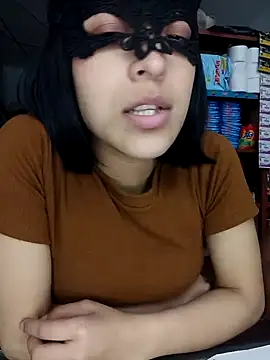 Snapshot of PequeArely chatting on December 2024 08:44:01 PM PequeArely online show from December 2024 08:44:01 PM