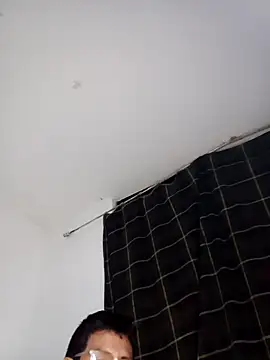 Snapshot of PequeArely chatting on January 2025 04:47:01 AM PequeArely online show from January 2025 04:47:01 AM