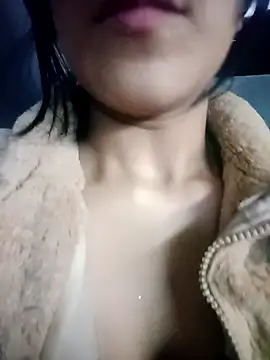 Snapshot of PequeArely chatting on February 2025 01:23:01 AM PequeArely online show from February 2025 01:23:01 AM