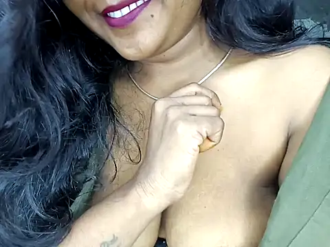 Snapshot of Muktha chatting on October 2025 02:37:02 AM Muktha online show from October 2025 02:37:02 AM