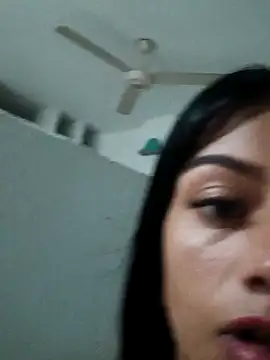 Snapshot of ZairaSofia1 chatting on December 2024 11:07:01 PM ZairaSofia1 online show from December 2024 11:07:01 PM