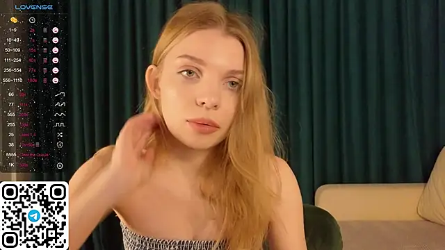 Snapshot of ElswythDecoursey chatting on December 2024 05:02:01 PM ElswythDecoursey online show from December 2024 05:02:01 PM