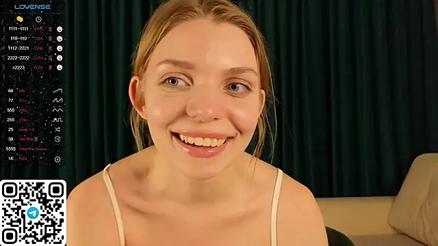 Snapshot of ElswythDecoursey chatting on December 2024 02:12:01 AM ElswythDecoursey online show from December 2024 02:12:01 AM