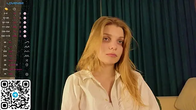 Snapshot of ElswythDecoursey chatting on December 2024 02:11:02 AM ElswythDecoursey online show from December 2024 02:11:02 AM