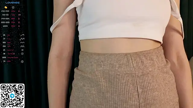 Snapshot of ElswythDecoursey chatting on January 2025 12:05:02 AM ElswythDecoursey online show from January 2025 12:05:02 AM