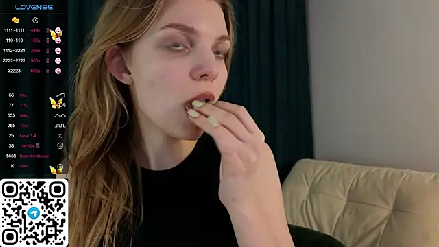 Snapshot of ElswythDecoursey chatting on January 2025 08:07:02 PM ElswythDecoursey online show from January 2025 08:07:02 PM