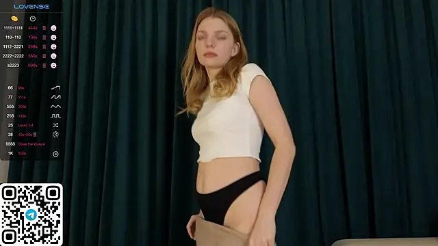 Snapshot of ElswythDecoursey chatting on January 2025 09:08:02 PM ElswythDecoursey online show from January 2025 09:08:02 PM