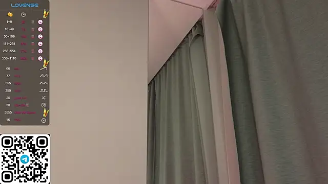 Snapshot of ElswythDecoursey chatting on February 2025 09:03:02 PM ElswythDecoursey online show from February 2025 09:03:02 PM