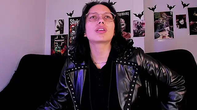 lilith-deveraux online show from June 2026 03:10:01 PM