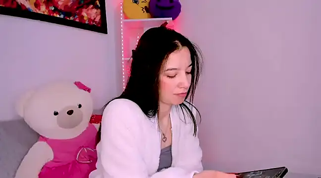 Snapshot of Manuelaa_mejiia chatting on December 2024 04:21:02 PM Manuelaa mejiia online show from December 2024 04:21:02 PM
