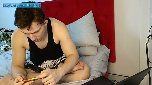 NicoDavisHere online show from June 2026 07:24:01 PM