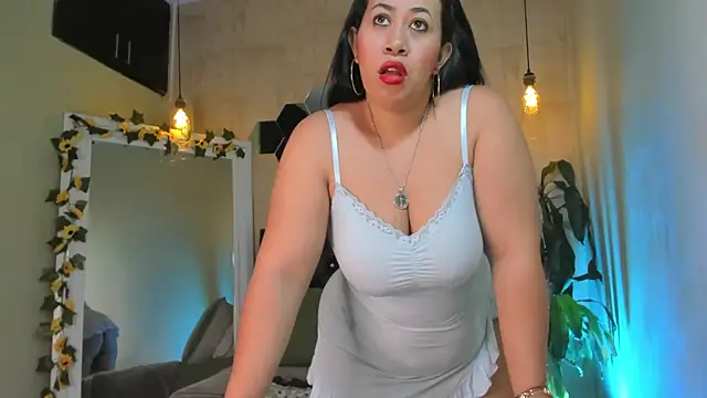 Fransheska-mon online show from May 2026 02:33:02 PM