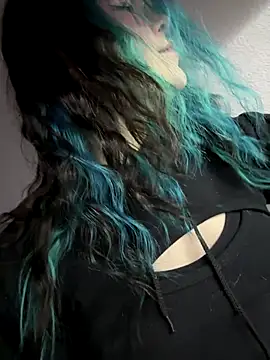 Snapshot of MaddisonHaas chatting on December 2025 11:43:01 PM MaddisonHaas online show from December 2025 11:43:01 PM