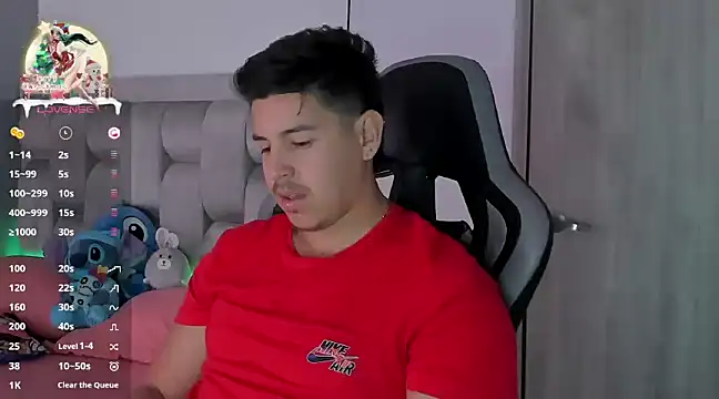 Snapshot of victor_vixen chatting on December 2024 03:37:01 PM victor vixen online show from December 2024 03:37:01 PM