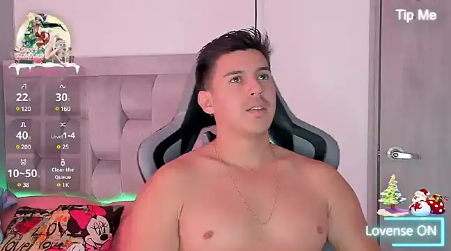 Snapshot of victor_vixen chatting on December 2024 06:02:02 PM victor vixen online show from December 2024 06:02:02 PM