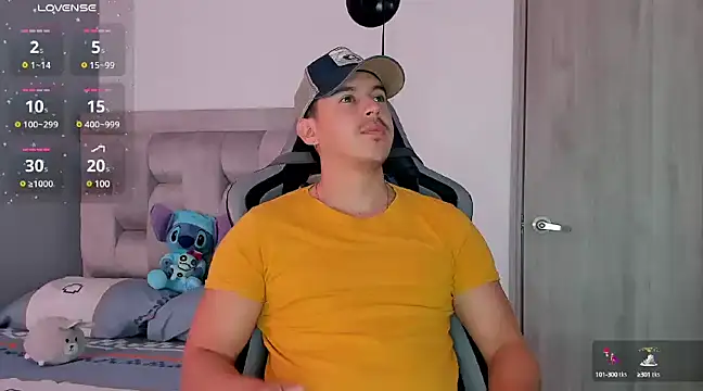 Snapshot of victor_vixen chatting on January 2025 03:55:01 PM victor vixen online show from January 2025 03:55:01 PM