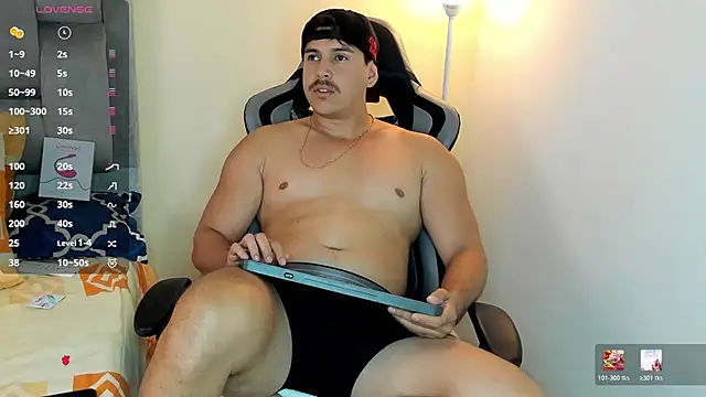 Snapshot of victor_vixen chatting on January 2026 08:47:01 PM victor vixen online show from January 2026 08:47:01 PM