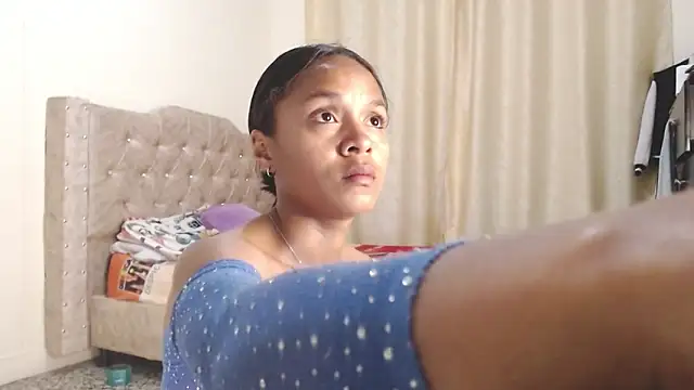 Snapshot of Samary_thomas chatting on December 2024 11:04:01 PM Samary thomas online show from December 2024 11:04:01 PM