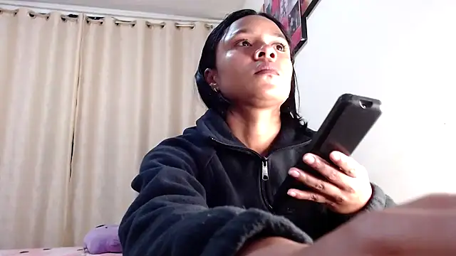 Snapshot of Samary_thomas chatting on February 2025 01:11:01 AM Samary thomas online show from February 2025 01:11:01 AM