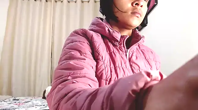 Snapshot of Samary_thomas chatting on March 2025 11:31:01 PM Samary thomas online show from March 2025 11:31:01 PM