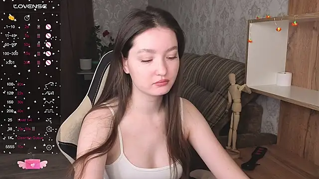 Snapshot of Fairyy_Moon chatting on November 2025 11:59:01 PM Fairyy Moon online show from November 2025 11:59:01 PM