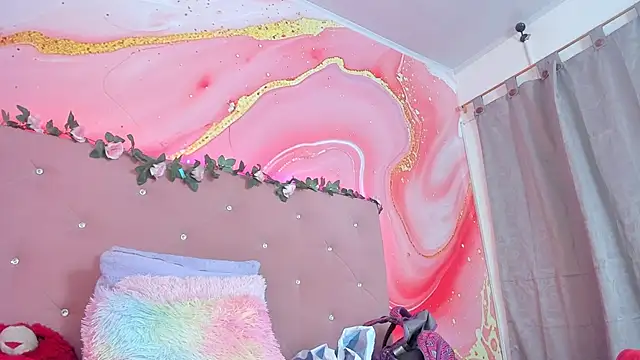 Taylor  cooper online show from January 2025 01:05:02 AM