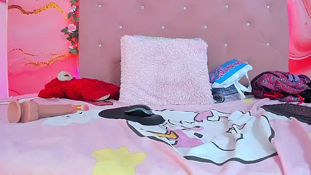 Taylor  cooper online show from January 2025 10:10:01 PM