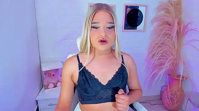 Snapshot of Elody_Preysler69 chatting on January 2025 04:47:01 AM Elody Preysler69 online show from January 2025 04:47:01 AM