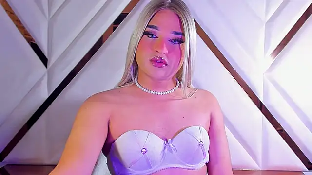 Snapshot of Elody_Preysler69 chatting on March 2025 04:15:02 AM Elody Preysler69 online show from March 2025 04:15:02 AM