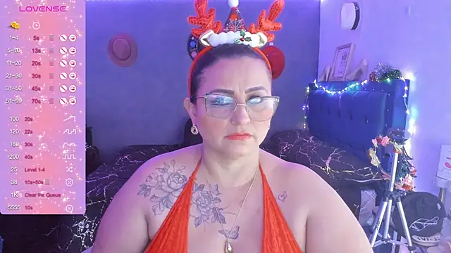 Snapshot of Ivonnee__ chatting on December 2024 08:27:02 AM Ivonnee   online show from December 2024 08:27:02 AM