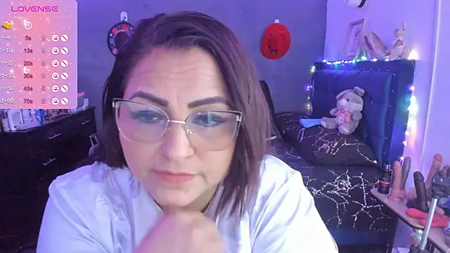 Snapshot of Ivonnee__ chatting on January 2025 05:45:02 AM Ivonnee   online show from January 2025 05:45:02 AM