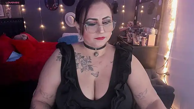 Snapshot of Ivonnee__ chatting on March 2025 02:19:02 AM Ivonnee   online show from March 2025 02:19:02 AM