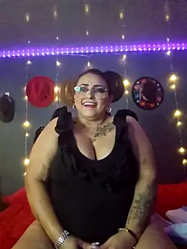 Snapshot of Ivonnee__ chatting on March 2025 08:27:01 AM Ivonnee   online show from March 2025 08:27:01 AM