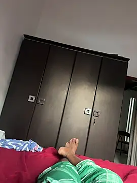 Dreamistofly online show from April 2026 01:06:02 AM