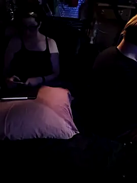 Snapshot of alienbunny chatting on February 2025 04:34:01 AM alienbunny online show from February 2025 04:34:01 AM