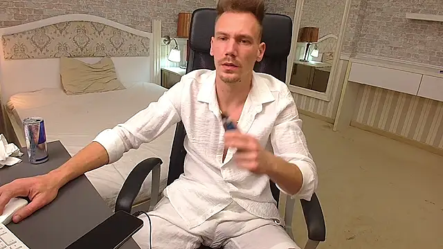 Snapshot of MateoBenjaminX chatting on December 2024 08:05:01 PM MateoBenjaminX online show from December 2024 08:05:01 PM