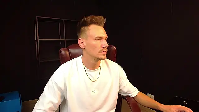 Snapshot of MateoBenjaminX chatting on December 2024 05:22:02 PM MateoBenjaminX online show from December 2024 05:22:02 PM