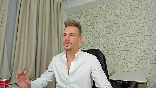 Snapshot of MateoBenjaminX chatting on December 2024 05:11:01 PM MateoBenjaminX online show from December 2024 05:11:01 PM