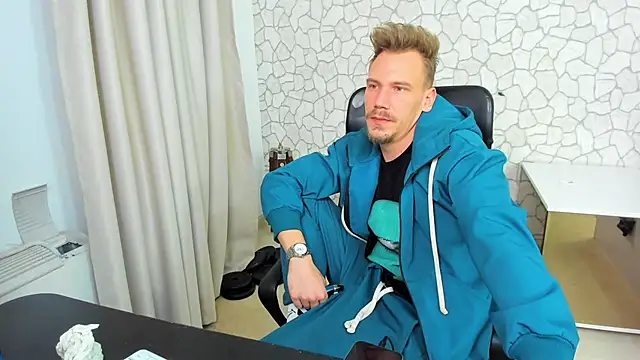 Snapshot of MateoBenjaminX chatting on January 2025 08:21:01 PM MateoBenjaminX online show from January 2025 08:21:01 PM