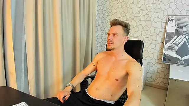 Snapshot of MateoBenjaminX chatting on March 2025 07:10:02 PM MateoBenjaminX online show from March 2025 07:10:02 PM