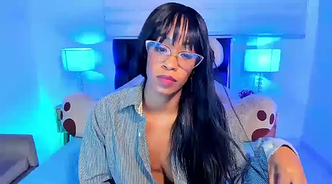 Snapshot of IsabelaRoss chatting on March 2025 11:32:02 PM IsabelaRoss online show from March 2025 11:32:02 PM
