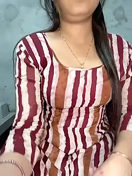 Snapshot of Shanaya_Hotty chatting on January 2025 08:47:01 PM Shanaya Hotty online show from January 2025 08:47:01 PM