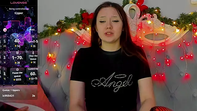 Snapshot of MiriaamWhite chatting on December 2024 07:14:01 AM MiriaamWhite online show from December 2024 07:14:01 AM