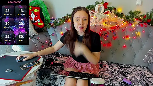 Snapshot of MiriaamWhite chatting on December 2024 09:21:01 AM MiriaamWhite online show from December 2024 09:21:01 AM