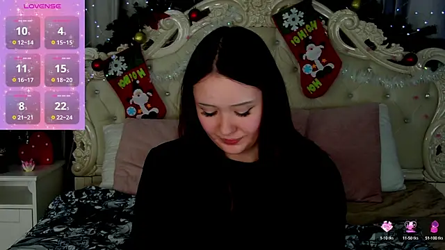 Snapshot of MiriaamWhite chatting on January 2025 06:48:01 PM MiriaamWhite online show from January 2025 06:48:01 PM