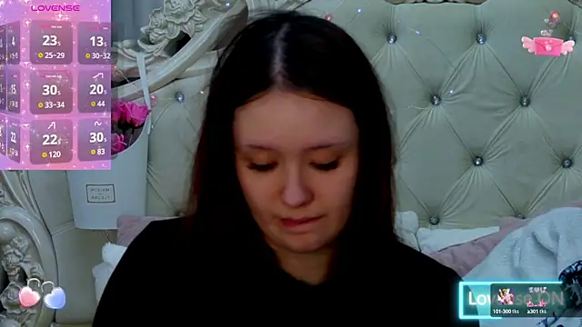 Snapshot of MiriaamWhite chatting on January 2025 03:04:01 PM MiriaamWhite online show from January 2025 03:04:01 PM