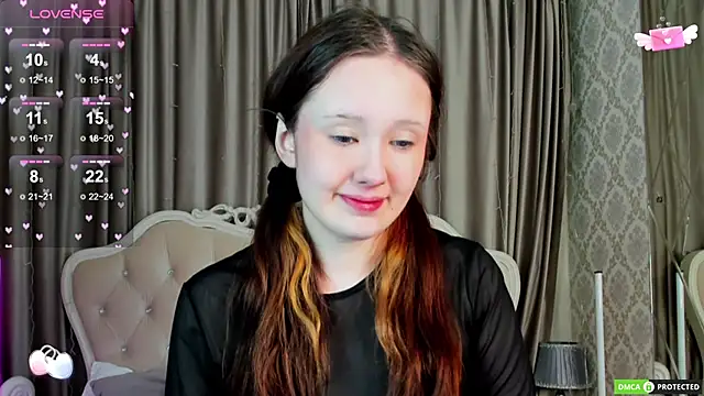 Snapshot of MiriaamWhite chatting on March 2025 03:33:02 AM MiriaamWhite online show from March 2025 03:33:02 AM