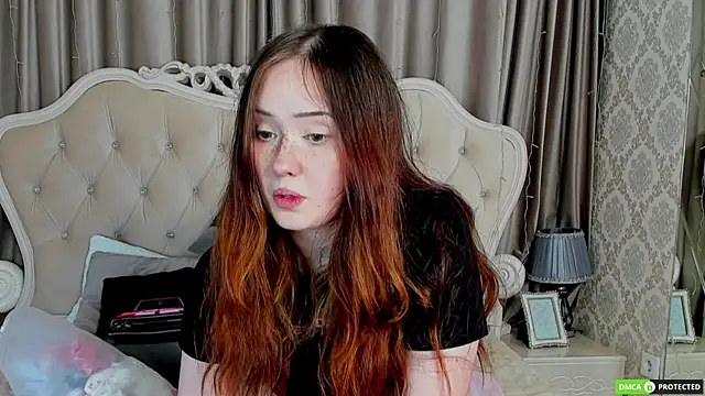 Snapshot of MiriaamWhite chatting on September 2025 09:42:02 AM MiriaamWhite online show from September 2025 09:42:02 AM
