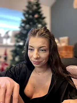 Snapshot of Mia_Ethan chatting on December 2024 11:11:02 AM Mia Ethan online show from December 2024 11:11:02 AM