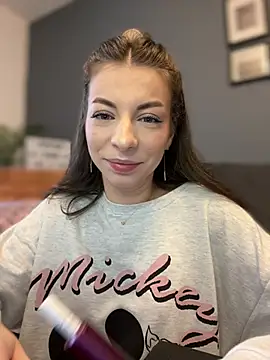 Snapshot of Mia_Ethan chatting on February 2025 09:00:02 AM Mia Ethan online show from February 2025 09:00:02 AM